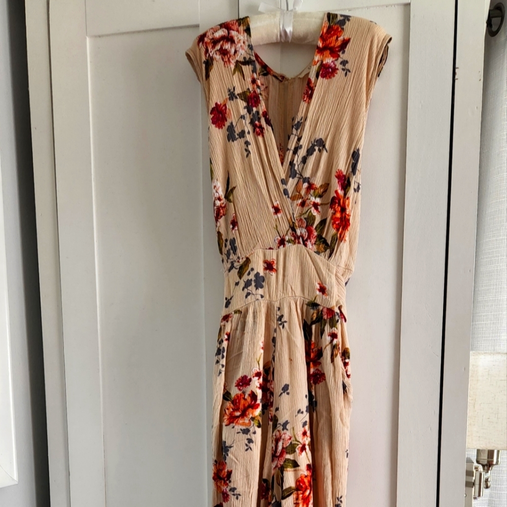 Floral Illa Illa Romper size Small